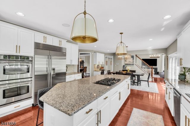 29 Crownview Ct, Sparta Twp., NJ 07871