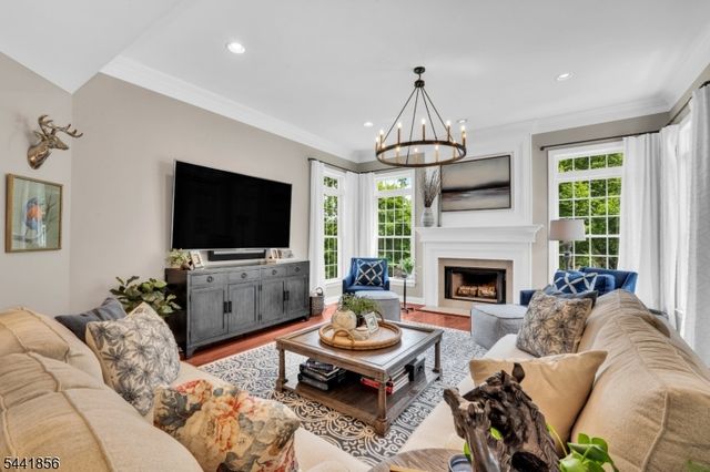 29 Crownview Ct, Sparta Twp., NJ 07871