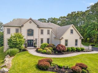 29 Crownview Ct, Sparta Twp., NJ 07871