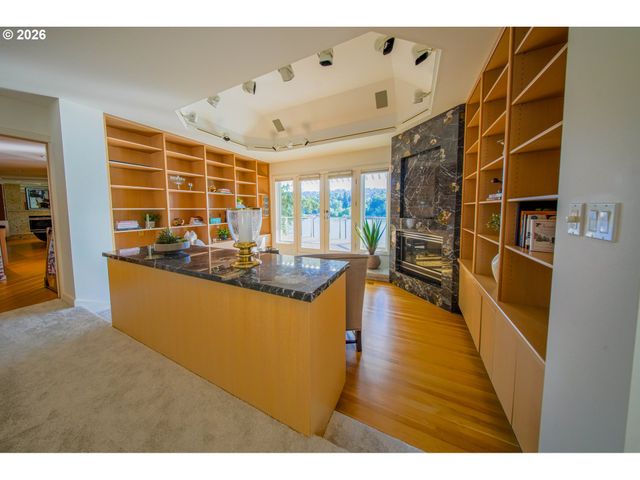 3838 Se HILLSIDE Dr, Milwaukie, OR 97267