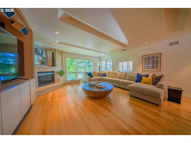 3838 Se HILLSIDE Dr, Milwaukie, OR 97267