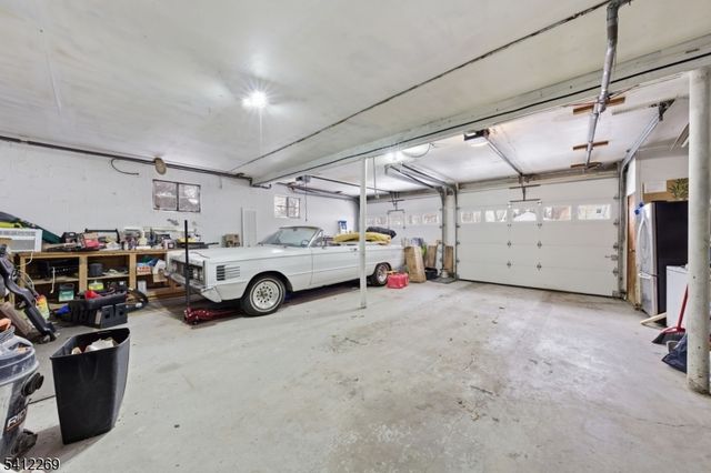 335 Elmira Trl, Hopatcong Boro, NJ 07843