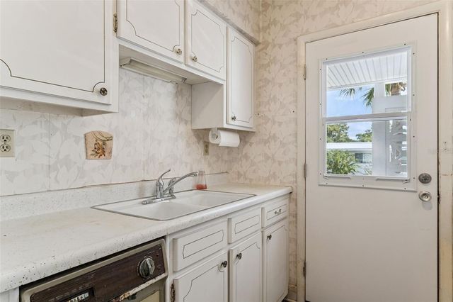 1140 S ORLANDO AVENUE J12, Maitland, FL 32751
