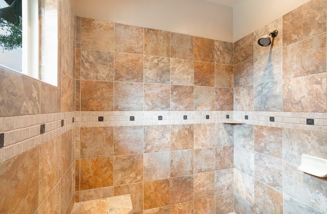 3911 Kite Dr, Kerrville, TX 78028