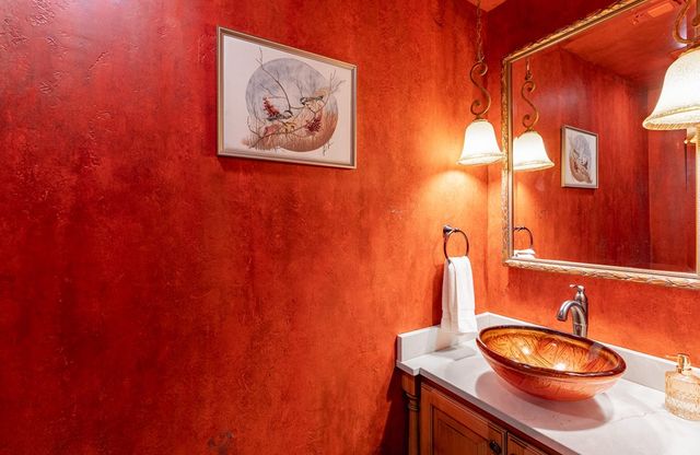 3911 Kite Dr, Kerrville, TX 78028