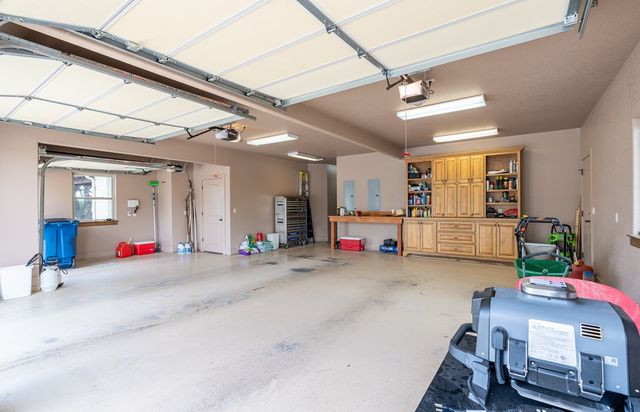 3911 Kite Dr, Kerrville, TX 78028