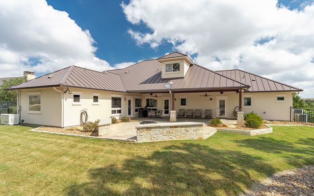 3911 Kite Dr, Kerrville, TX 78028