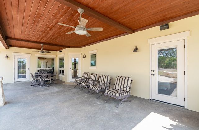 3911 Kite Dr, Kerrville, TX 78028