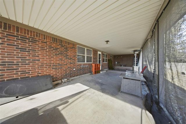 416 S English Street, Moore, OK 73160