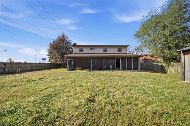 416 S English Street, Moore, OK 73160