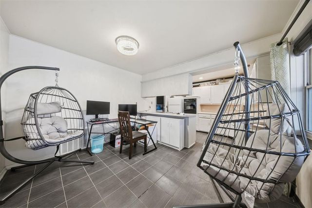 416 S English Street, Moore, OK 73160