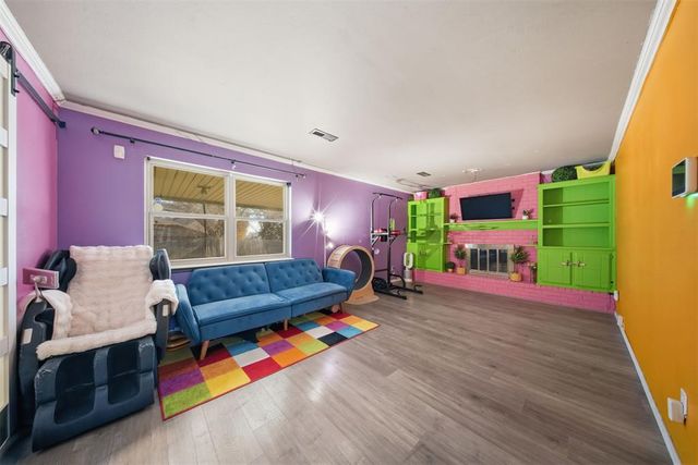 416 S English Street, Moore, OK 73160