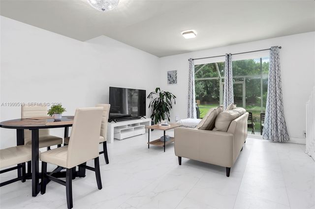 1492 Veracruz Ln 4-4, Weston, FL 33327