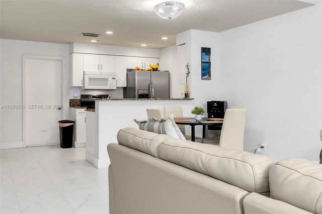 1492 Veracruz Ln 4-4, Weston, FL 33327