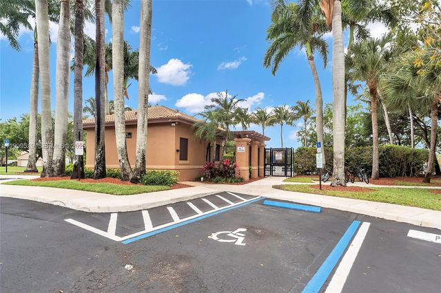 1492 Veracruz Ln 4-4, Weston, FL 33327