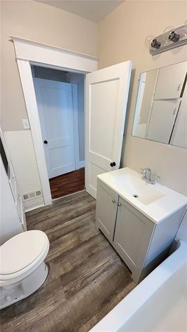 4034 Agnes Avenue, Kansas City, MO 64130