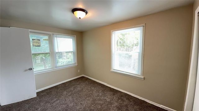 4034 Agnes Avenue, Kansas City, MO 64130