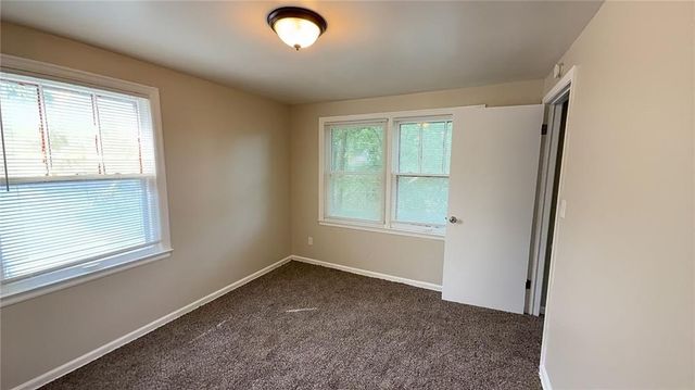 4034 Agnes Avenue, Kansas City, MO 64130