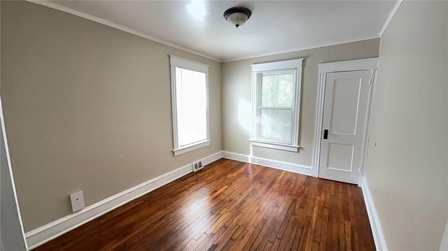 4034 Agnes Avenue, Kansas City, MO 64130