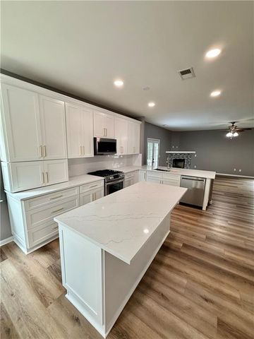 950 Mill Creek Avenue, Canton, GA 30115