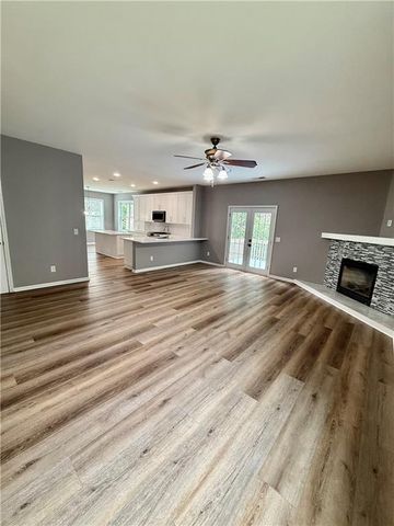 950 Mill Creek Avenue, Canton, GA 30115