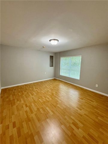 950 Mill Creek Avenue, Canton, GA 30115