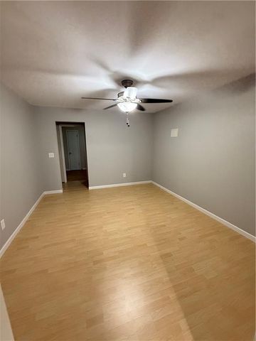 950 Mill Creek Avenue, Canton, GA 30115