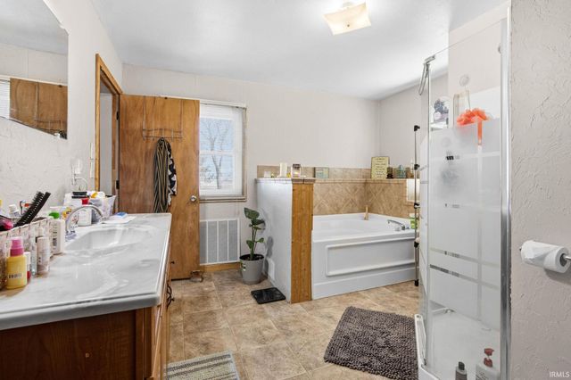 1603 S 500 East, Tipton, IN 46072