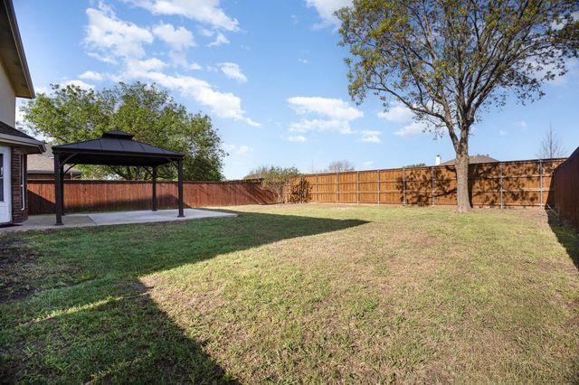 1801 Country Walk Lane, Wylie, TX 75098