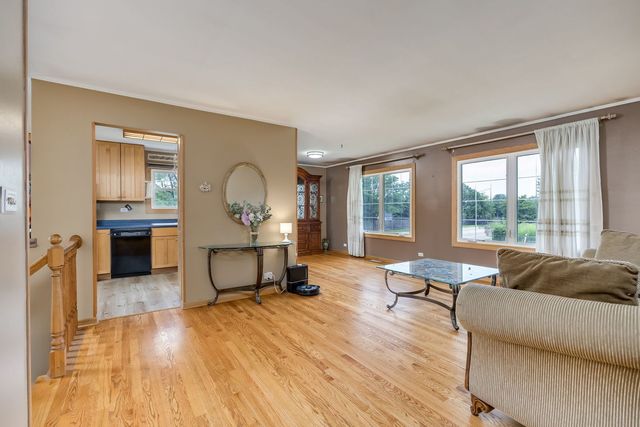 1780 Nautilus Lane, Hanover Park, IL 60133