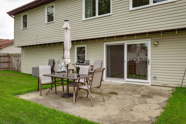 1780 Nautilus Lane, Hanover Park, IL 60133