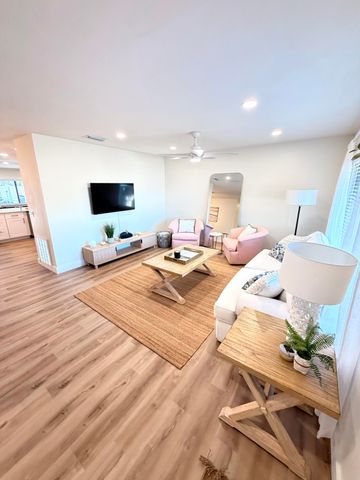 948 CANAL Circle, Sebastian, FL 32958