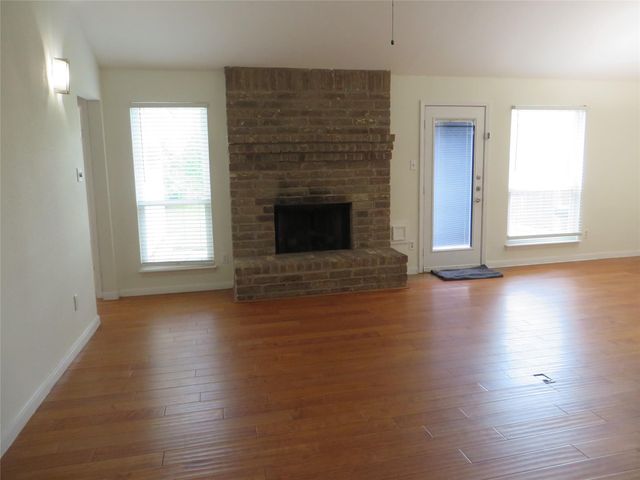 2815 Old Fort Road, Sugar Land, TX 77479