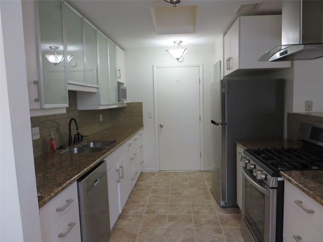 2815 Old Fort Road, Sugar Land, TX 77479