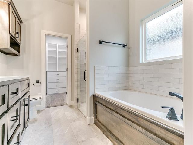 3013 SW 133rd Terrace, Oklahoma City, OK 73170