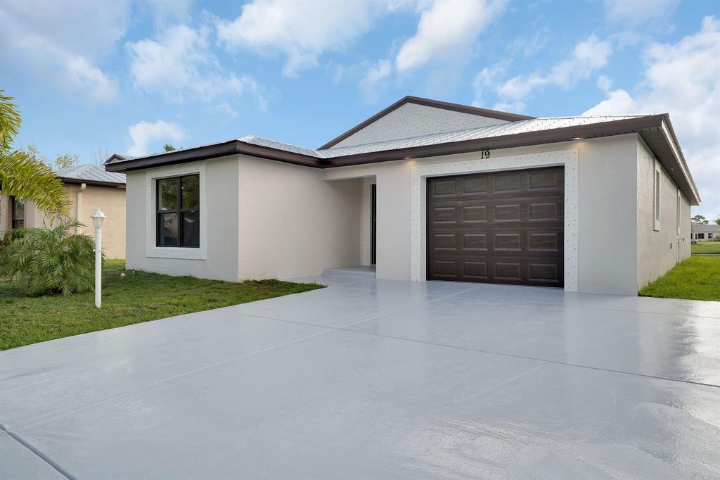 63 La Villa Way, Fort Pierce, FL 34951