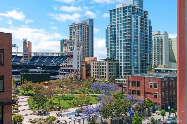 427 9th Ave 502, San Diego, CA 92101