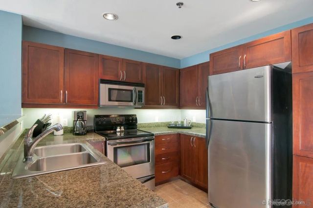 427 9th Ave 502, San Diego, CA 92101