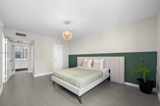 2899 Collins Avenue 1624, Miami Beach, FL 33140