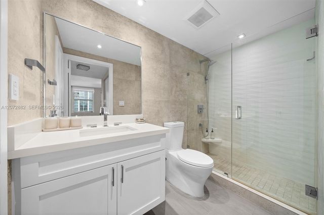 2899 Collins Avenue 1624, Miami Beach, FL 33140