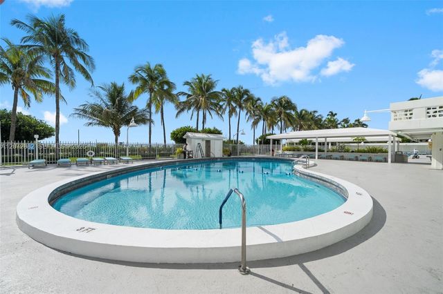 2899 Collins Avenue 1624, Miami Beach, FL 33140