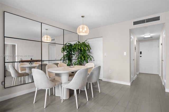 2899 Collins Avenue 1624, Miami Beach, FL 33140