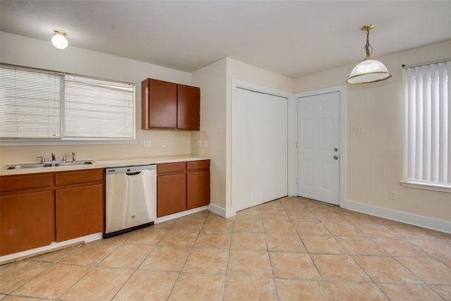 15850 E Park Court, Houston, TX 77082