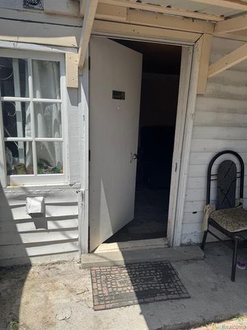 2914 Leith Street, Flint, MI 48506