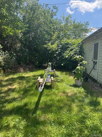 2914 Leith Street, Flint, MI 48506