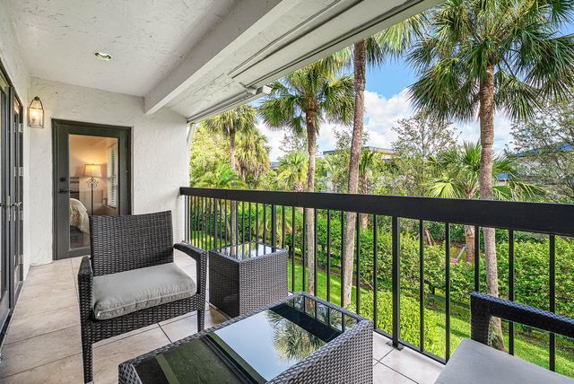 11355 Pond View Drive D202, Wellington, FL 33414