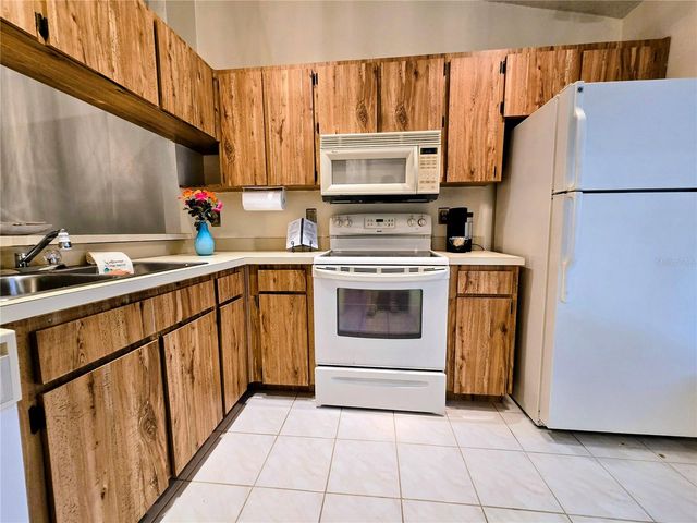 3926 LA COSTA LANE, Largo, FL 33771