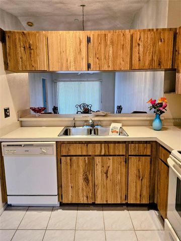 3926 LA COSTA LANE, Largo, FL 33771