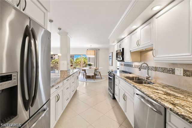 3401 Gulf Shore BLVD N 205, Naples, FL 34103