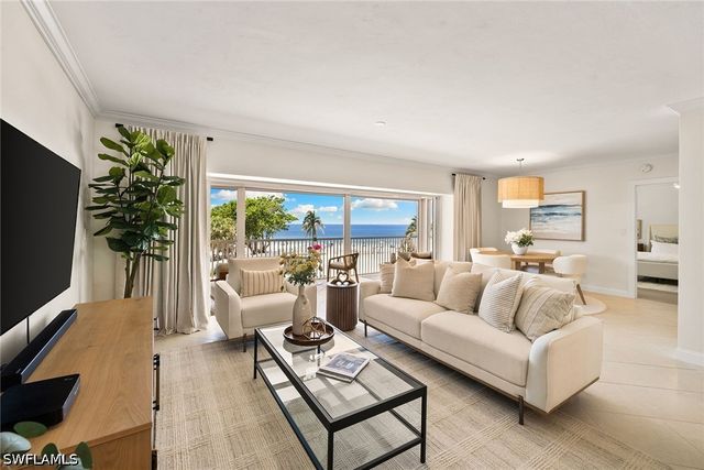 3401 Gulf Shore BLVD N 205, Naples, FL 34103